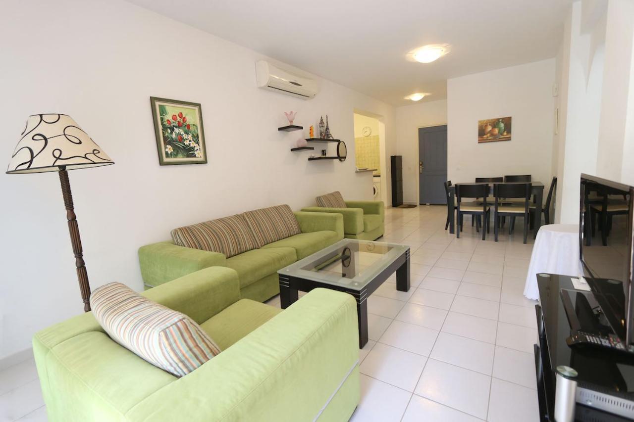 Victor Apartment Paphos Eksteriør bilde