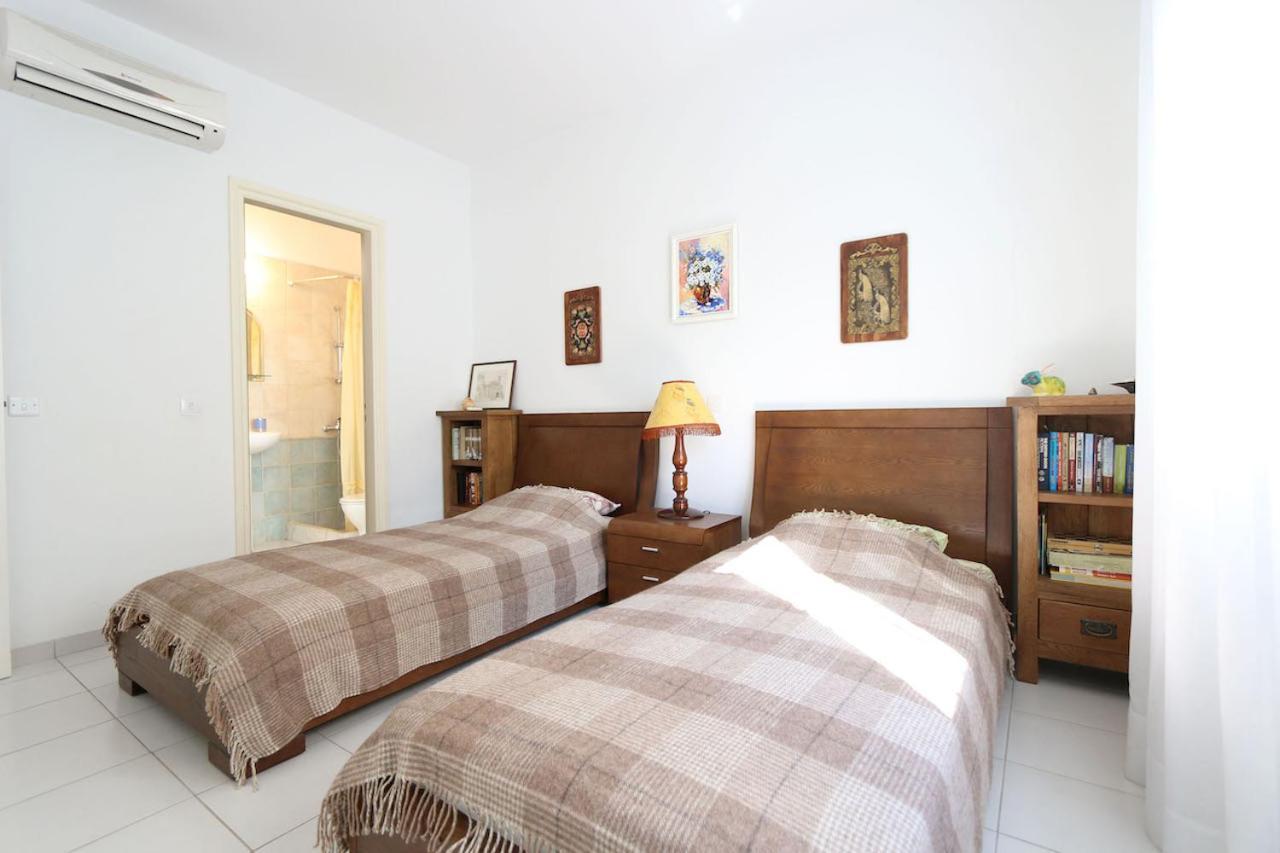Victor Apartment Paphos Eksteriør bilde