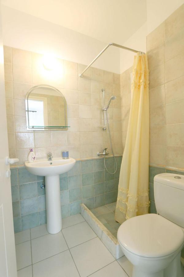 Victor Apartment Paphos Eksteriør bilde